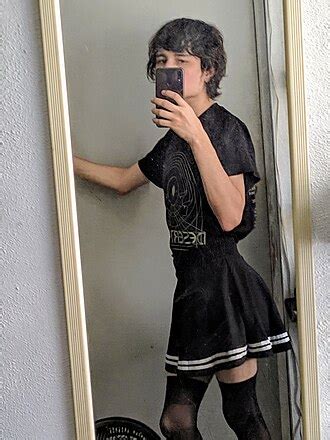 Femboy Bussy Gay Porn Videos .